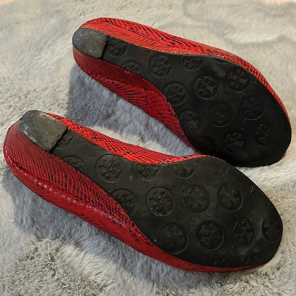 TORY BURCH RED SNAKESKIN WEDGES!! - Picture 5 of 8